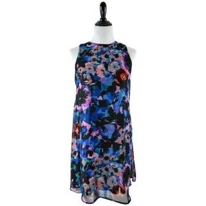 Beautiful colorful floral shift dress by Taylor. Flowy at the bottom.